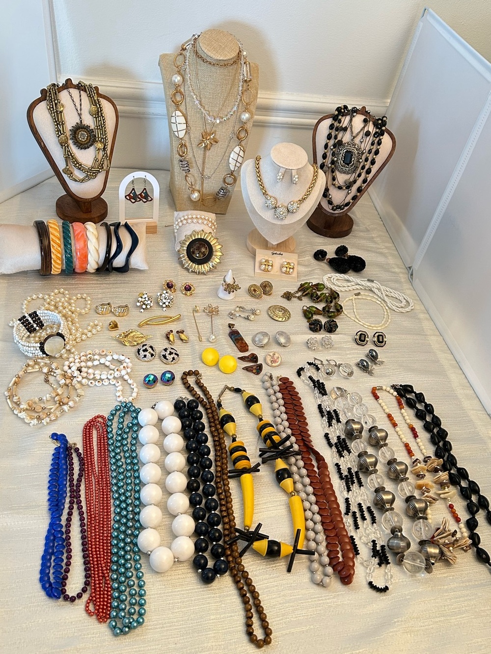 71 Piece Vintage Jewelry Collection